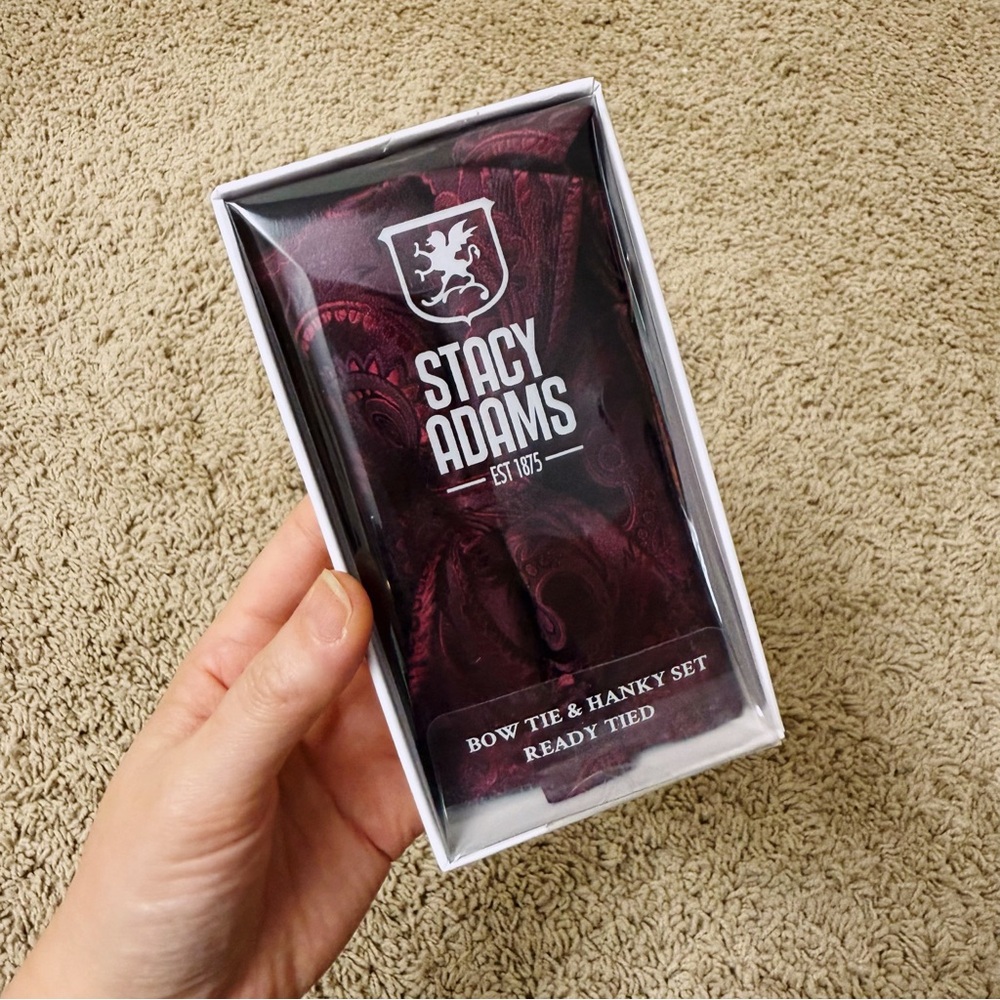 Stacy Adams Bowtie and Hanky Set